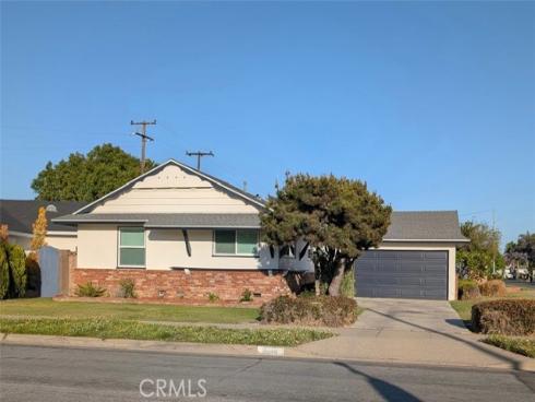 3074 Warren