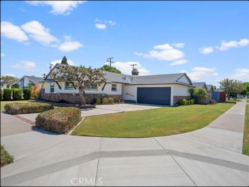 3074 Warren , Costa Mesa, CA