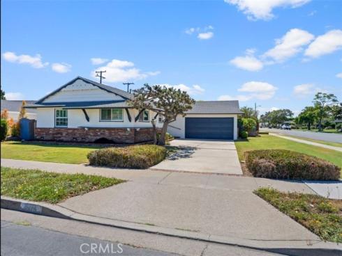 3074 Warren , Costa Mesa, CA