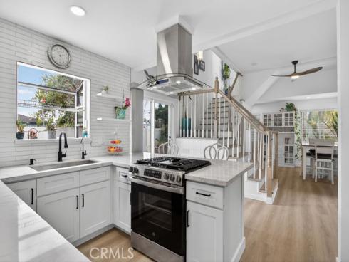 1010 W 19th , Costa Mesa, CA