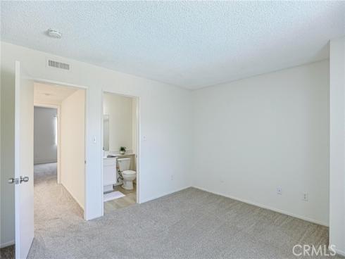 290  Victoria  29 (F8)  Street, Costa Mesa, CA