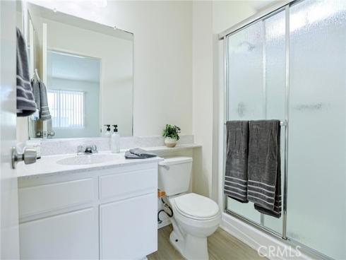 290  Victoria  29 (F8)  Street, Costa Mesa, CA