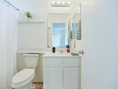 290  Victoria  29 (F8)  Street, Costa Mesa, CA