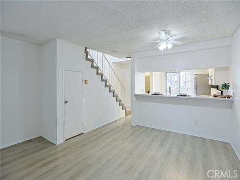 290  Victoria  29 (F8)  Street, Costa Mesa, CA