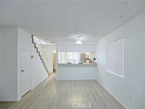 290  Victoria  29 (F8)  Street, Costa Mesa, CA
