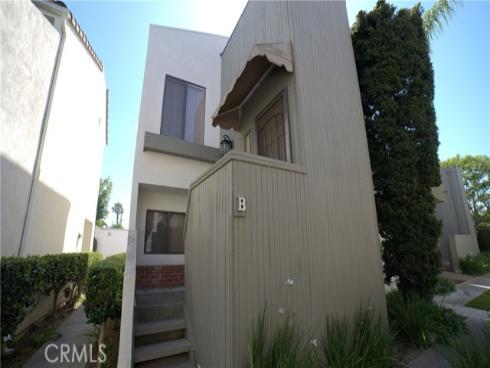 2336  Elden  B , Costa Mesa, CA