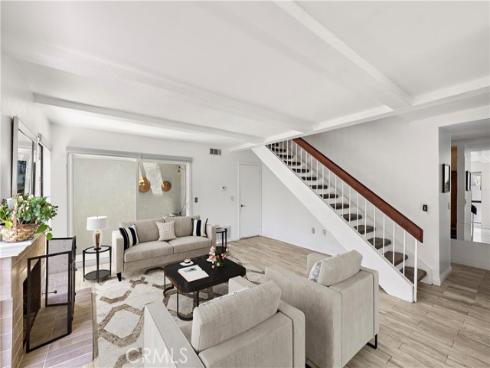 600 Lassen Ln , Costa Mesa, CA