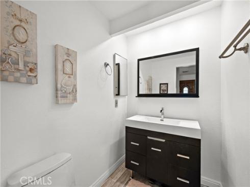 600 Lassen Ln , Costa Mesa, CA