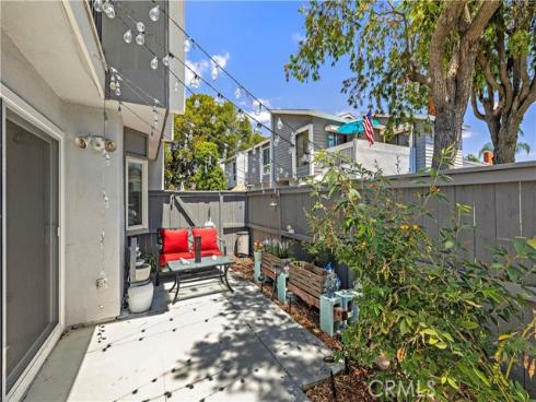 600 Lassen Ln , Costa Mesa, CA
