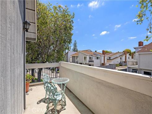 600 Lassen Ln , Costa Mesa, CA