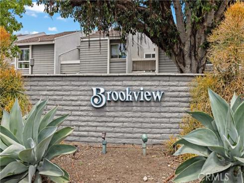 600 Lassen Ln , Costa Mesa, CA