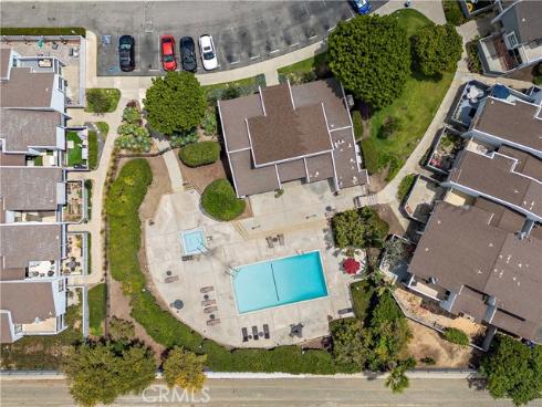 600 Lassen Ln , Costa Mesa, CA