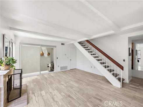 600 Lassen Ln , Costa Mesa, CA