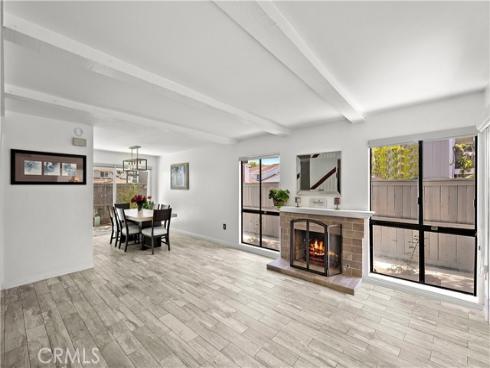 600 Lassen Ln , Costa Mesa, CA