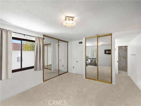 600  Lassen Ln  , Costa Mesa, CA