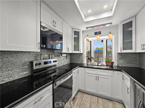 600 Lassen Ln , Costa Mesa, CA