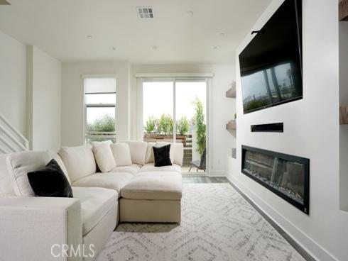 1648 Topanga , Costa Mesa, CA