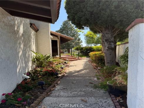 2754 Longwood Court, Costa Mesa, CA