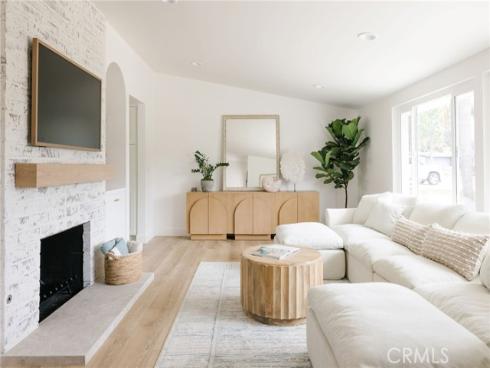 2323 Cornell , Costa Mesa, CA