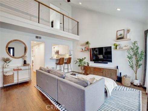 153 Lexington , Costa Mesa, CA