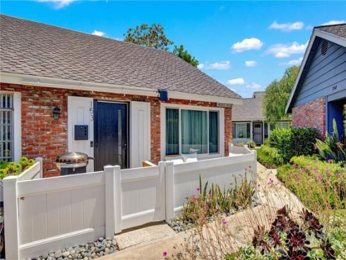 153 Lexington , Costa Mesa, CA