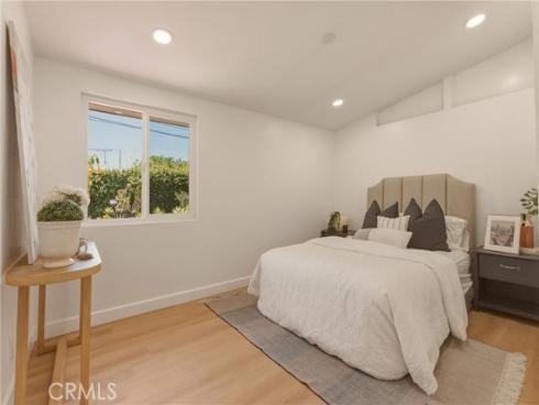 2107 Pomona , Costa Mesa, CA