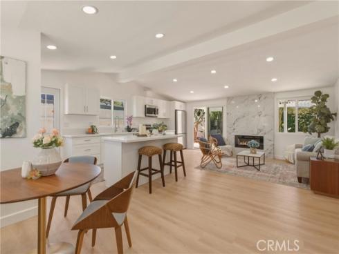 2107 Pomona , Costa Mesa, CA