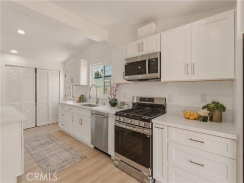 2107 Pomona , Costa Mesa, CA