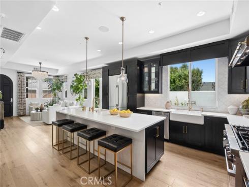 273 Mesa , Costa Mesa, CA