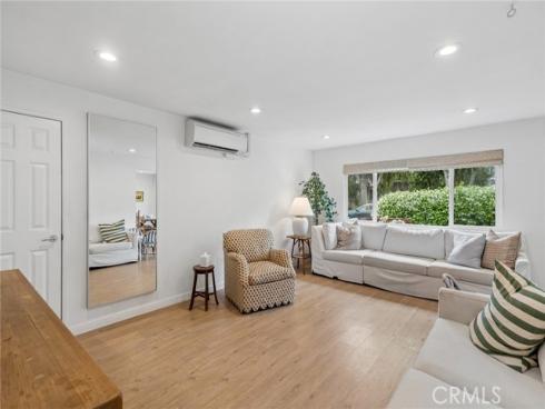 782 W 18th Street, Costa Mesa, CA