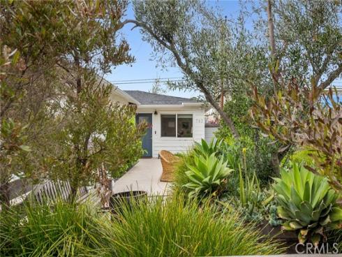 782 W 18th Street, Costa Mesa, CA