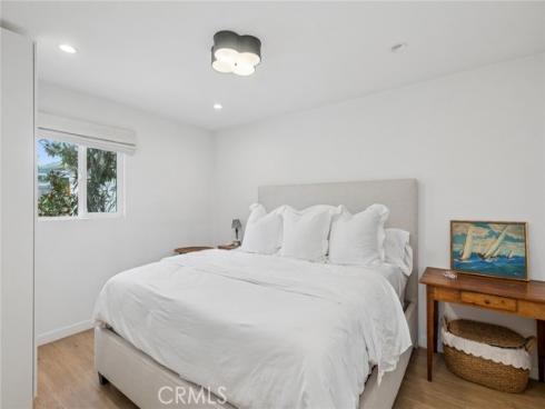 782 W 18th Street, Costa Mesa, CA