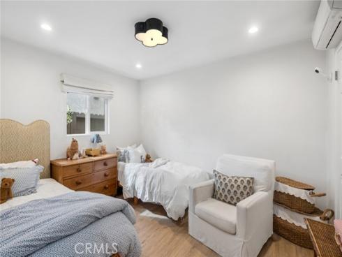 782 W 18th Street, Costa Mesa, CA