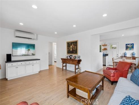 782 W 18th Street, Costa Mesa, CA