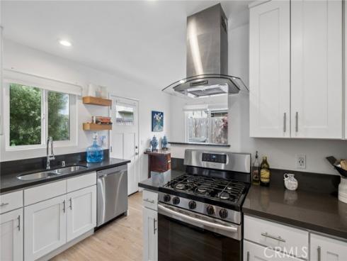 782 W 18th Street, Costa Mesa, CA