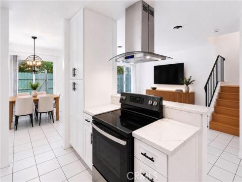 1646 Iowa C , Costa Mesa, CA
