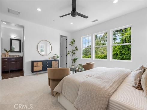 1578 Redlands , Costa Mesa, CA