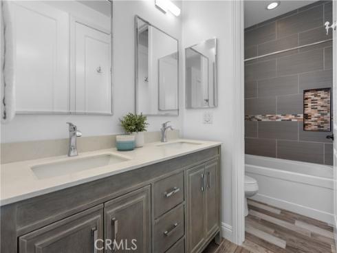 1578 Redlands , Costa Mesa, CA