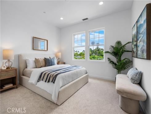 1578 Redlands , Costa Mesa, CA