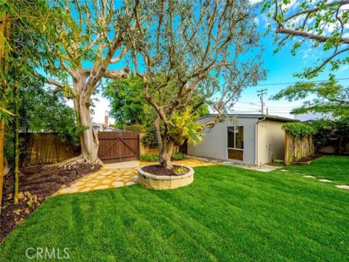 1962 Fullerton Avenue, Costa Mesa, CA