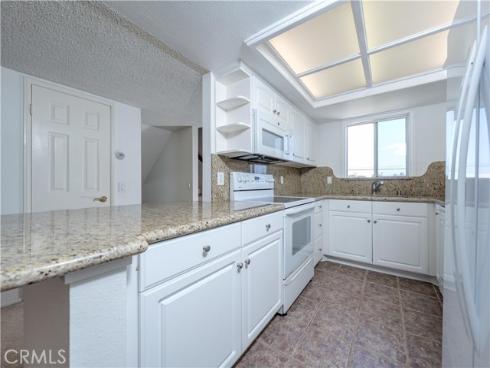 380 W Wilson F106 , Costa Mesa, CA