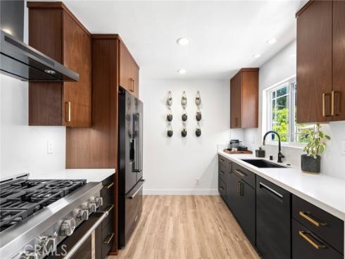 299 Mesa Drive, Costa Mesa, CA