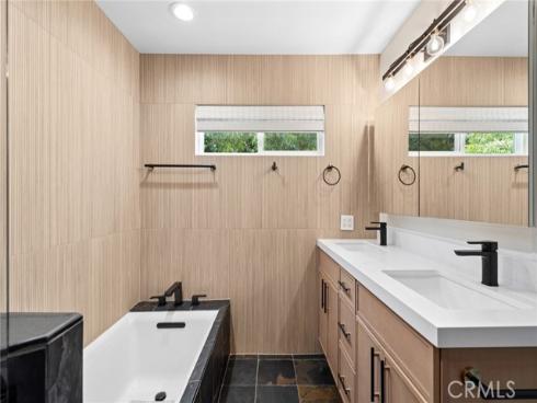 299 Mesa Drive, Costa Mesa, CA