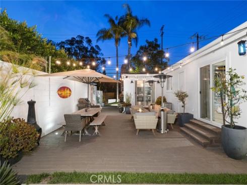 299 Mesa Drive, Costa Mesa, CA