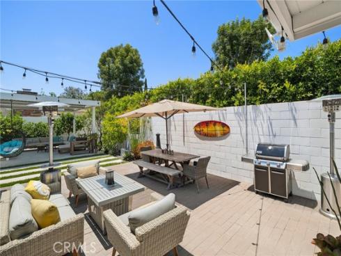 299 Mesa Drive, Costa Mesa, CA