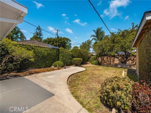 2687 Riverside , Costa Mesa, CA