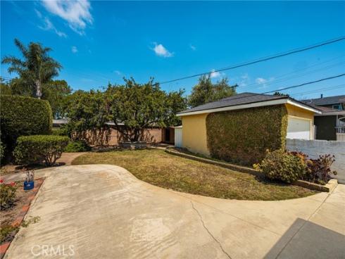 2687 Riverside , Costa Mesa, CA