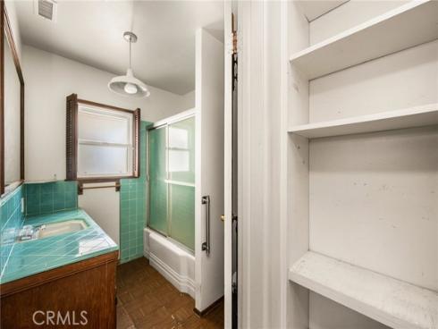 2687 Riverside , Costa Mesa, CA