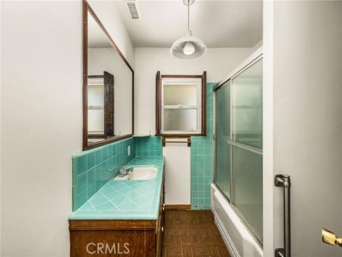 2687 Riverside , Costa Mesa, CA