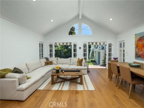 415 Walnut , Costa Mesa, CA